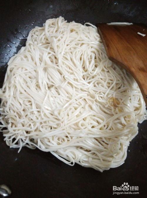 丑瓜吃挂面,一场别开生面的味蕾盛宴