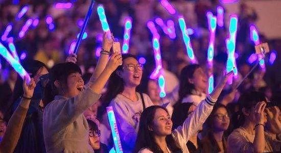 饭圈吃瓜大会街舞,街舞热潮下的“吃瓜”盛宴