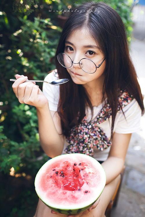 中国吃瓜妹,揭秘网络红人的崛起与影响力