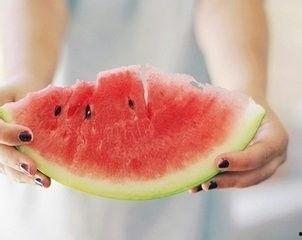 可可吃大瓜,可可与神秘大瓜的奇幻之旅