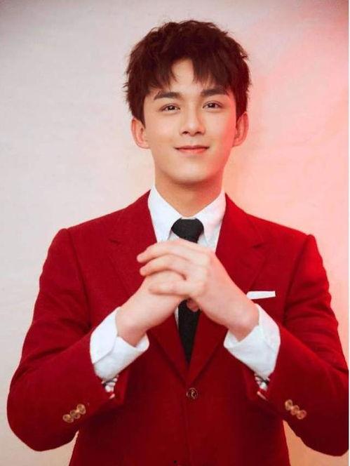 主持人采访吴磊吃瓜